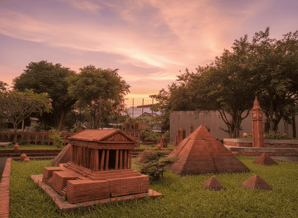 Miniature global wonders recreated in clay offer a vivid experience that feels like traveling around the world